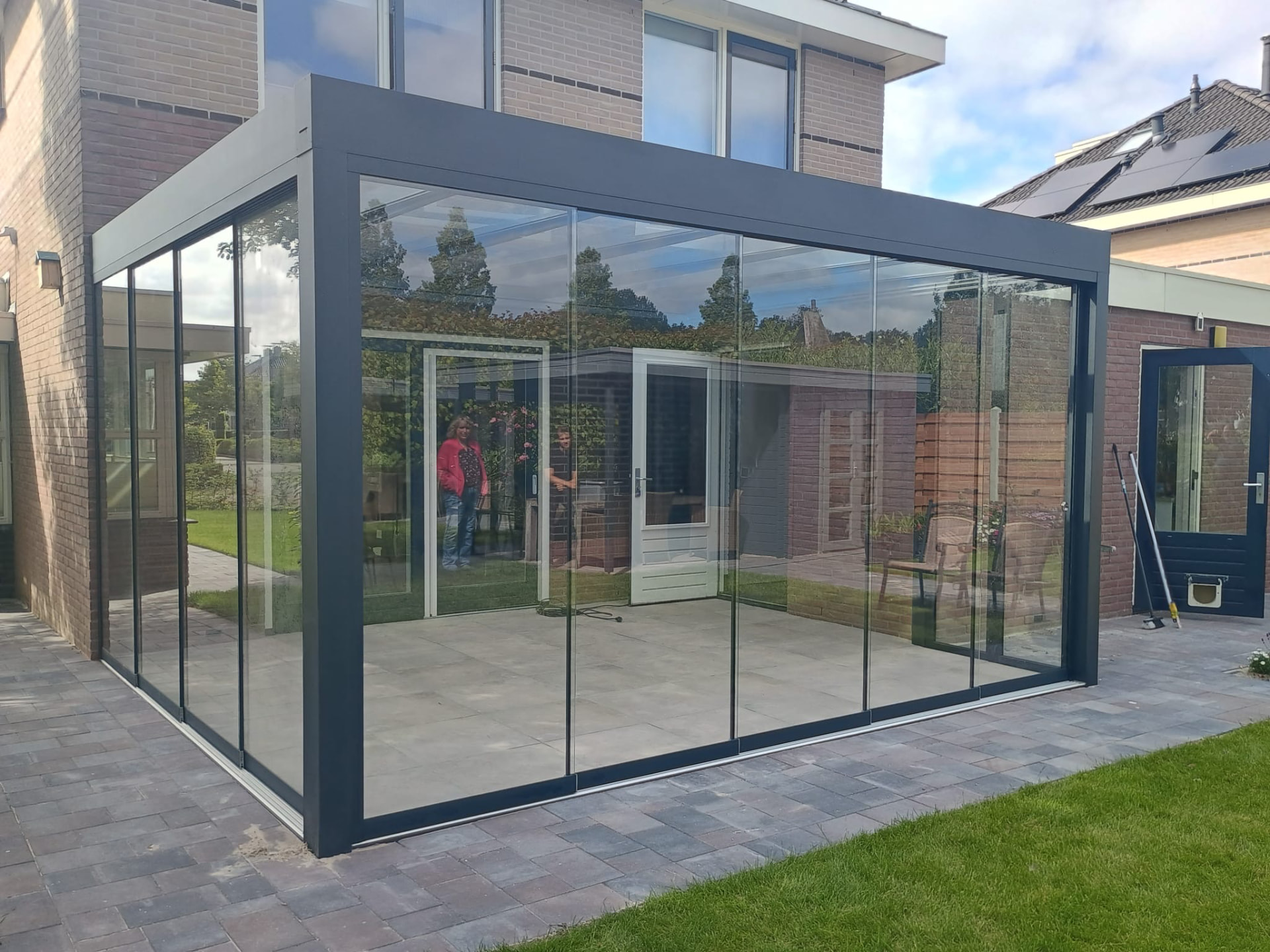 Glazen schuifwand in Zuidhorn